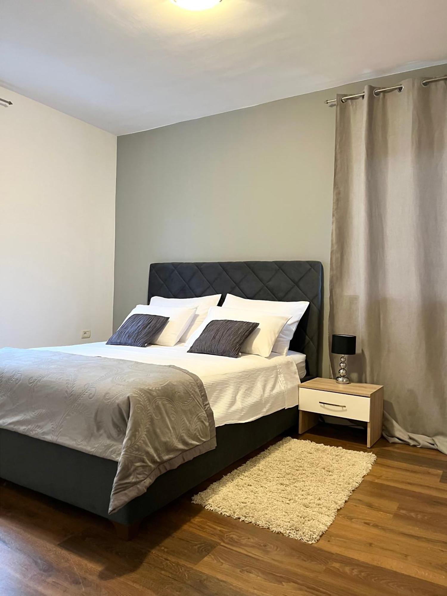 Apartment Domus Lauri Umag Bagian luar foto