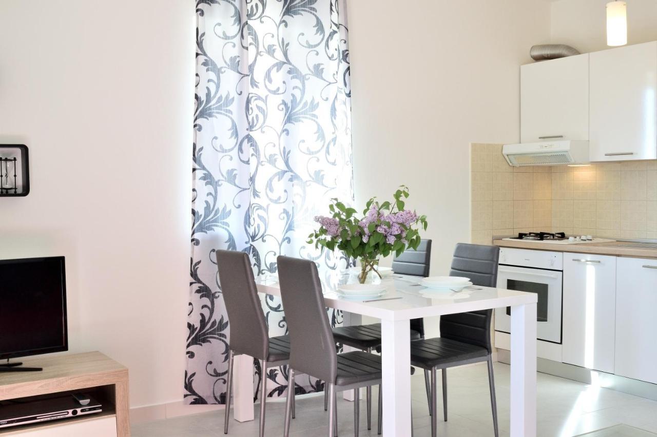 Apartment Domus Lauri Umag Bagian luar foto